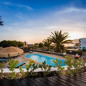 Azulfit Surya Yoga & Pilates Retreat Inn La Oliva